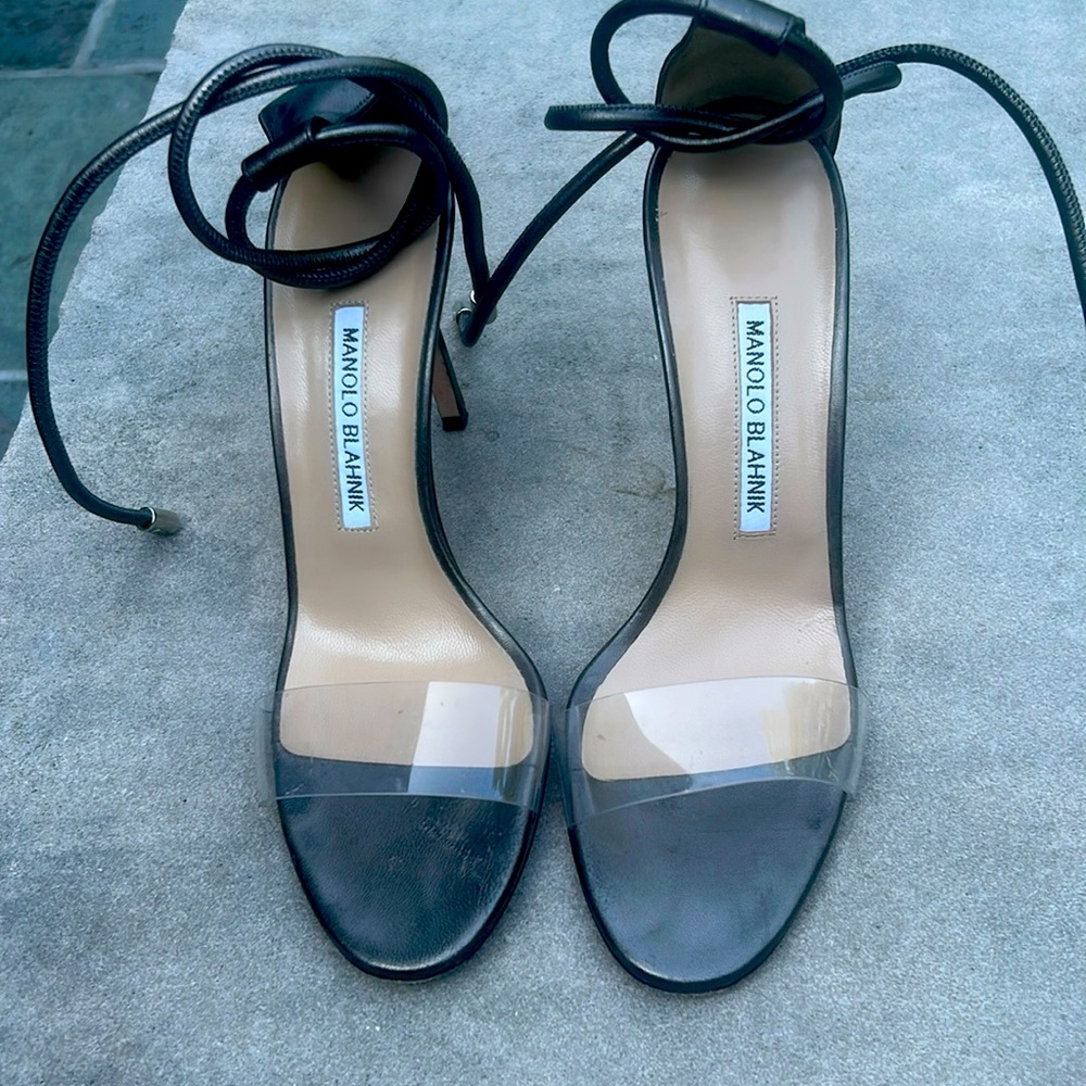 Manolo Blahnik Silver Leather Shoes size 37 1/2